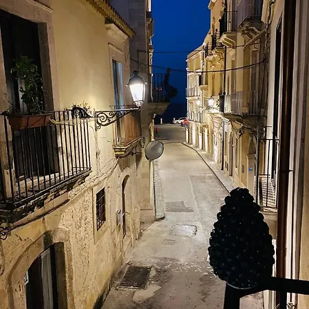 Casa 68 Ortigia بيت ضيافة